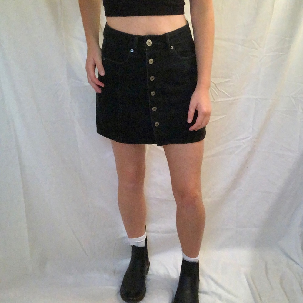 american eagle outfitters black denim skirt